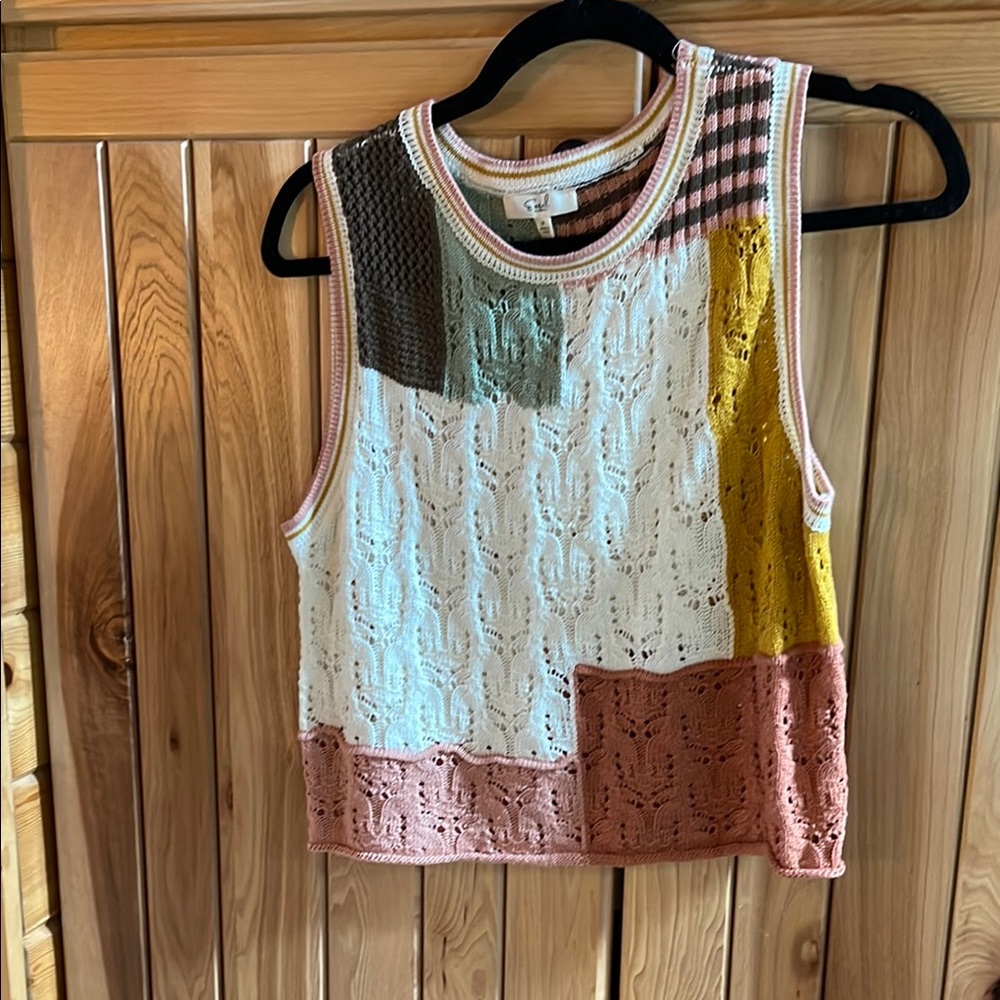 Easel White and Pink Sleeveless Crop Graphic Tank